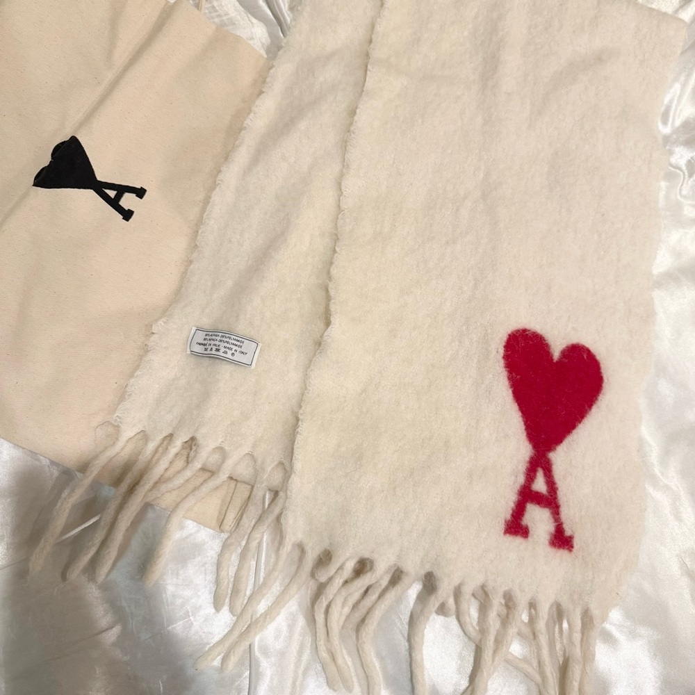 AMI PARIS white Oversized Ami de Coeur Scarf